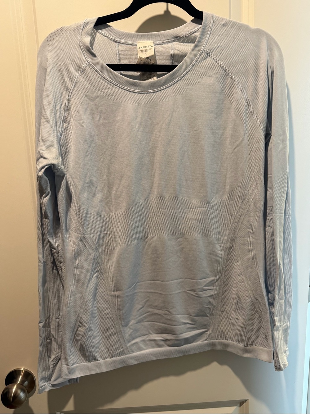 Athleta Women’s Long-Sleeve Shirt| Pale blue